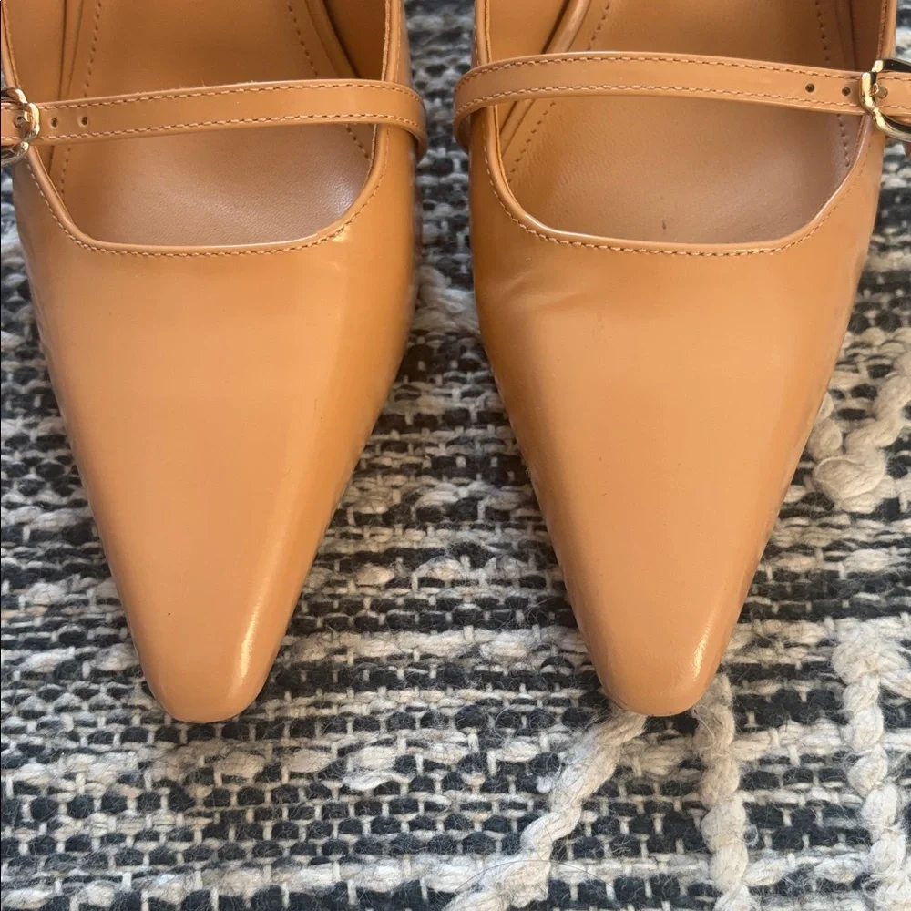 Larroude chic nude